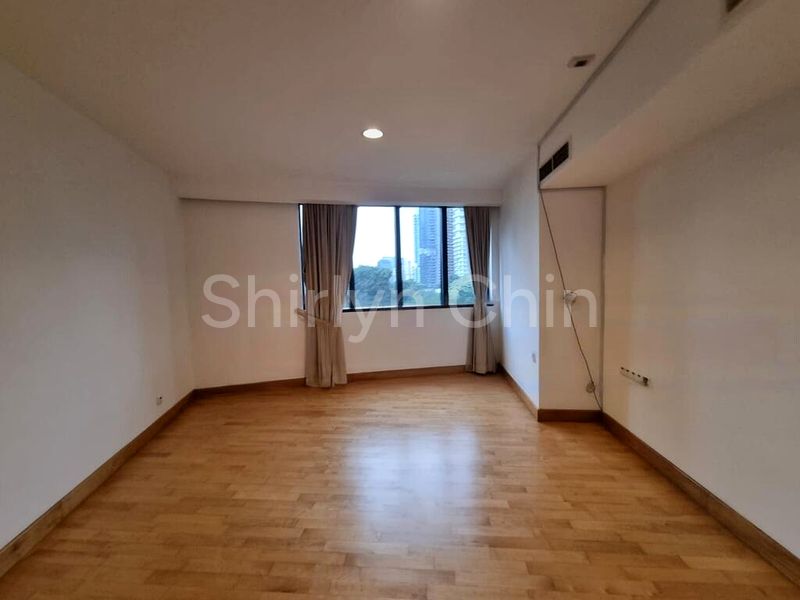 4 Bed Condo for Rent in  Grange 70 - Image 2
